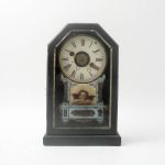 518 8205 TABLE CLOCK